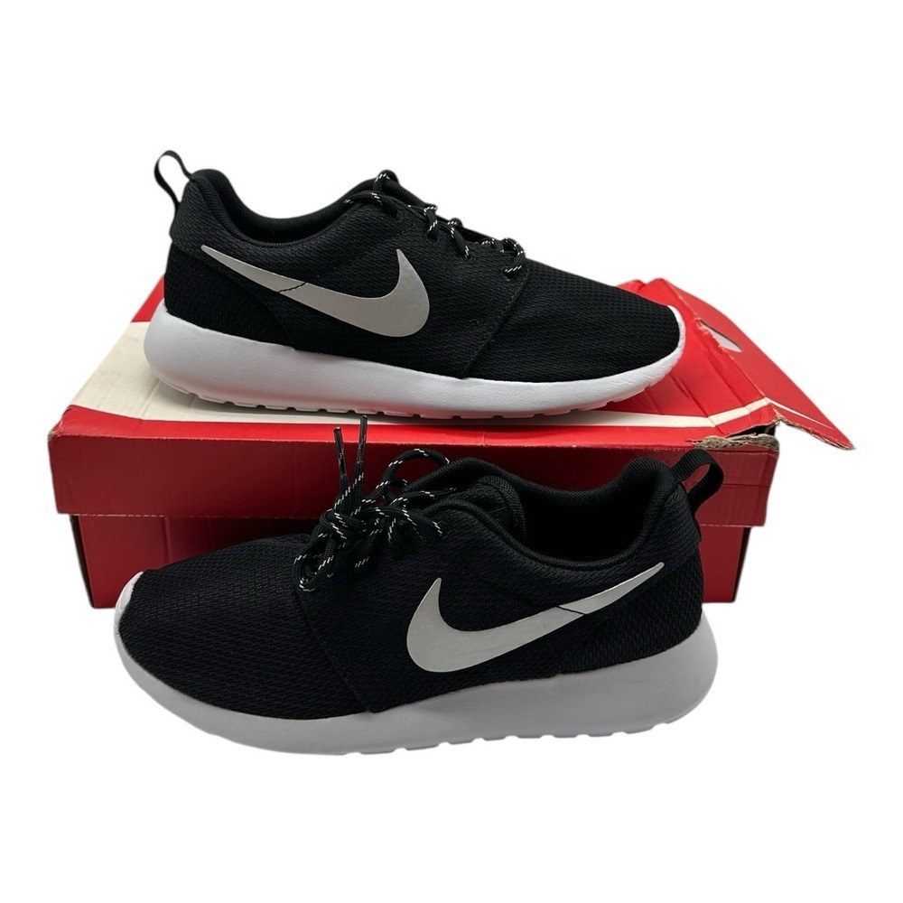 Nike Roshe Run One Running Shoes Womens 9.5 Black Metallic Sneakers 511882-094